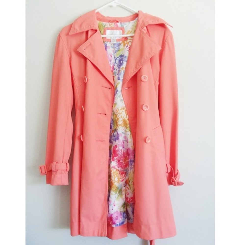 Size Small Apricot Floral Worthington Raincoat